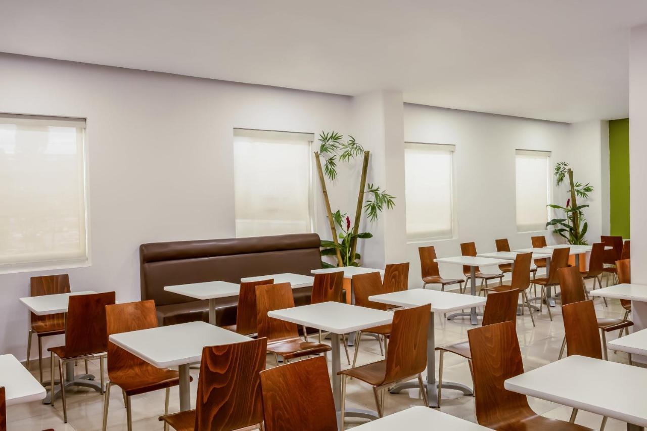 One Puebla Finsa Hotel Ngoại thất bức ảnh