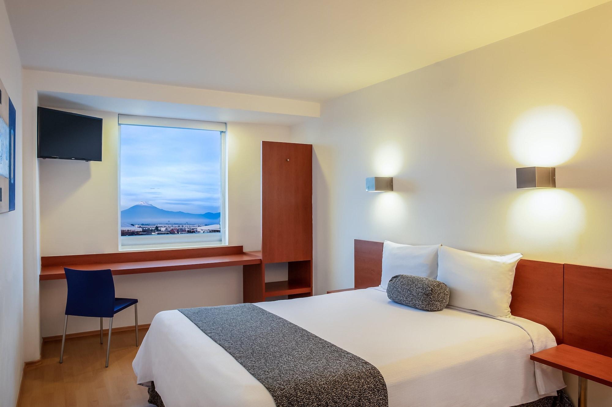 One Puebla Finsa Hotel Ngoại thất bức ảnh