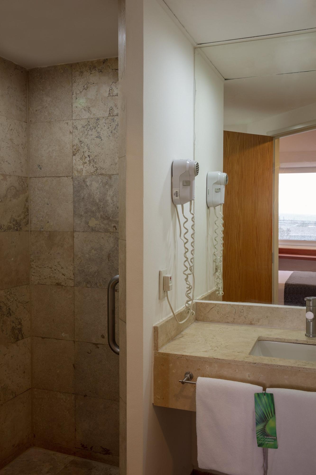 One Puebla Finsa Hotel Ngoại thất bức ảnh