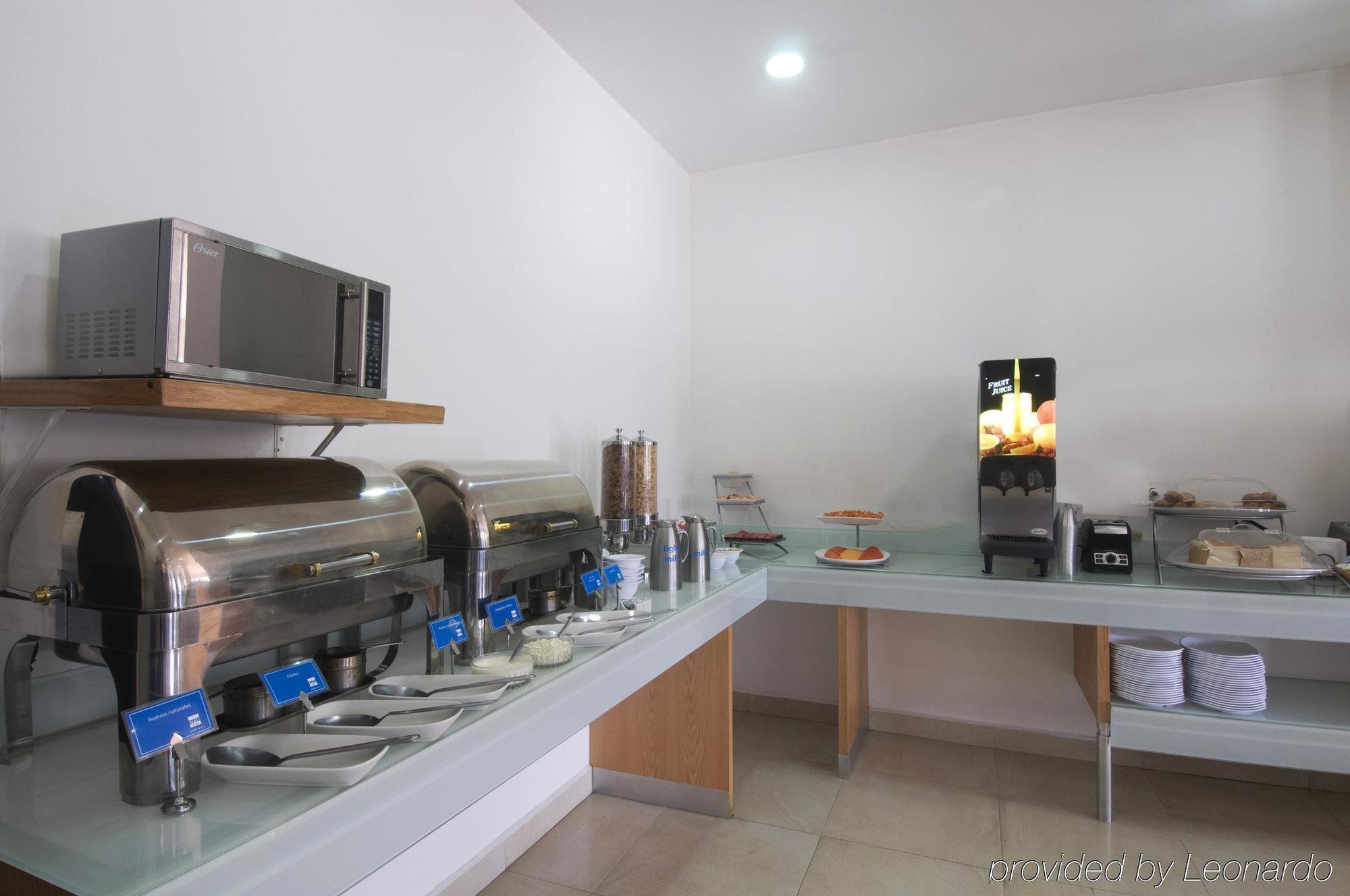 One Puebla Finsa Hotel Ngoại thất bức ảnh