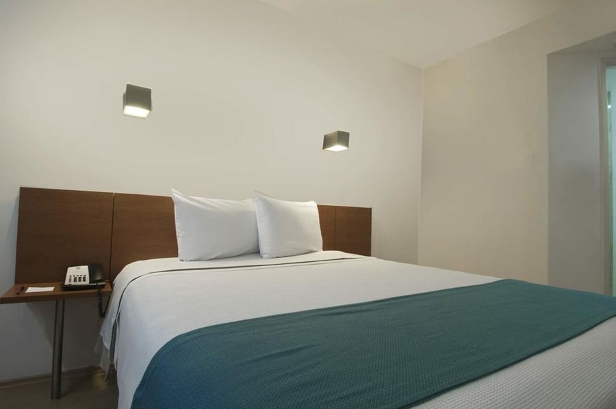 One Puebla Finsa Hotel Ngoại thất bức ảnh