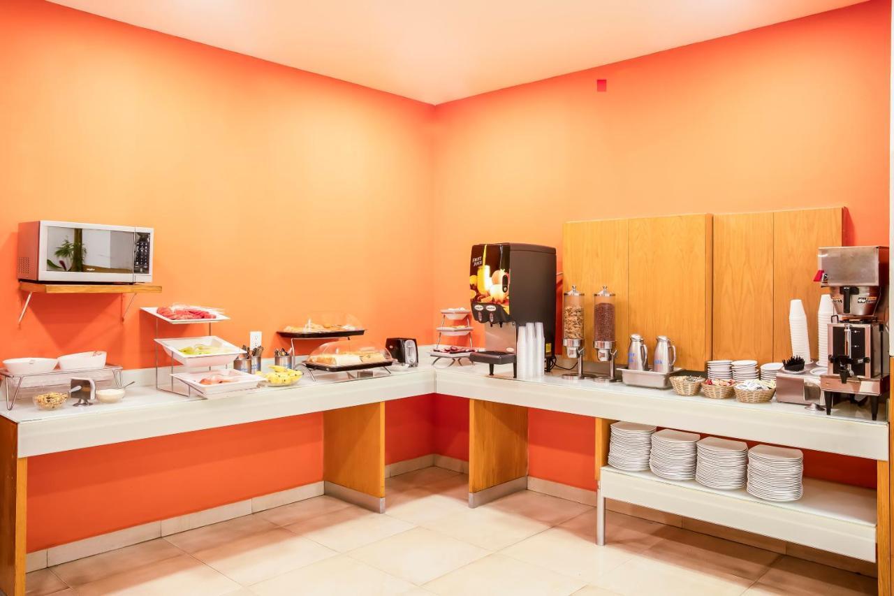 One Puebla Finsa Hotel Ngoại thất bức ảnh