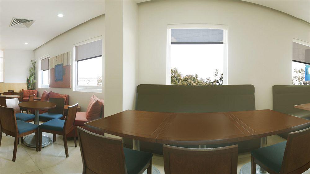 One Puebla Finsa Hotel Ngoại thất bức ảnh